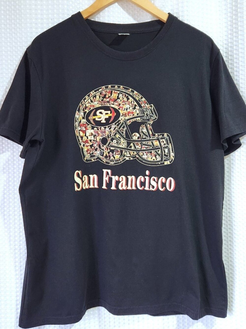 San Francisco 49ers Graphic T-Shirt Mens Large Black NFL Football Helmet Tee